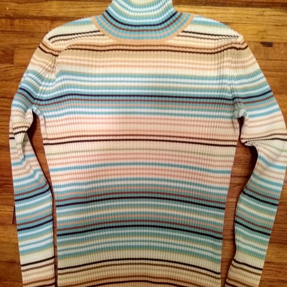 New York & Company Sweaters - Like New! New York & Company Turtleneck